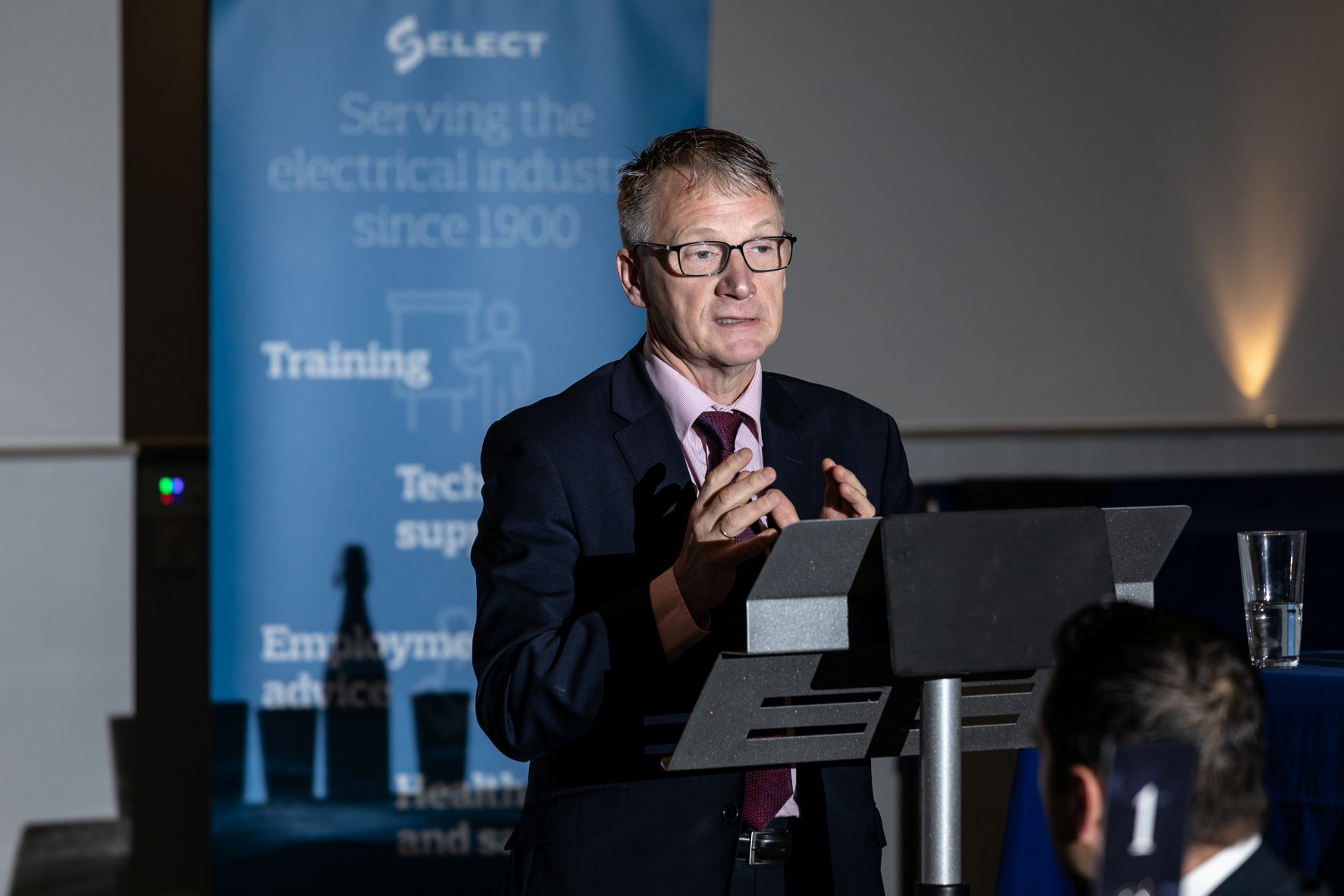 Minister Ivan McKee addresses industry leaders at SELECT President’s